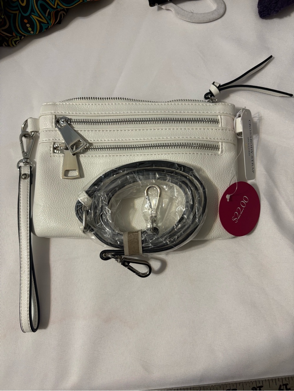 white summer crossbody / wristlet Charming‎ Charlie detachable straps w/ pockets